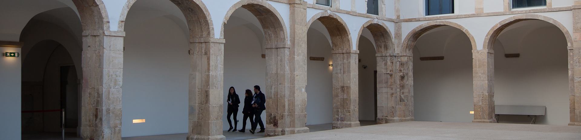 Arcadas do claustro do Convento São Francisco